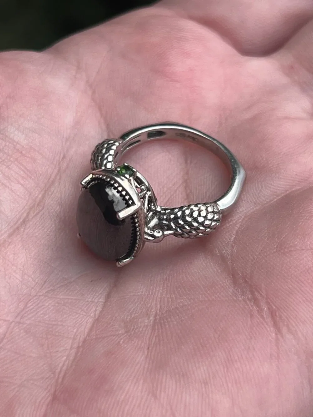 D'JOY 925 Sterling Silver Dragon Ring Black Cabochon Green Accent Stone SZ 8.25